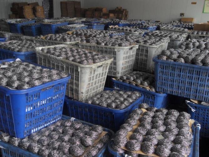 家居用品清洁用具,我们主要是做 清洁球设备研发生产;清洁球销售