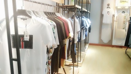 【贵州哪里有服装批发