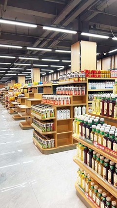 江苏扬州:旧菜场变“生鲜集市”“菜篮子”越拎越舒适